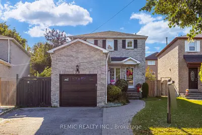 70 Large Crescent, Ajax, On L1t 2t1