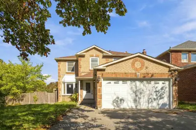 11 Hunter Drive, Ajax, On L1t 3m9