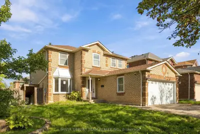 11 Hunter Drive, Ajax, On L1t 3m9