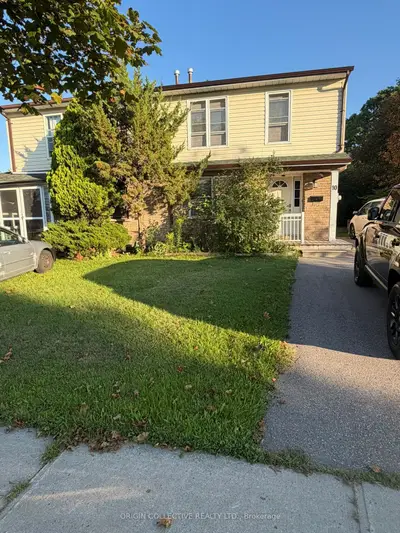 10 Moonbeam Grove S Main & Second Floor, Toronto, On M1b 2t5
