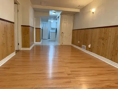 33 Rainbow Ridge Avenue, Toronto, On M1b 2h7