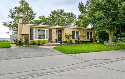 89 Bluffs Road, Clarington, On L1b 1b9