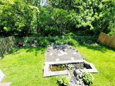 16 Mansfield Crescent Lower, Whitby, On L1n 6t4