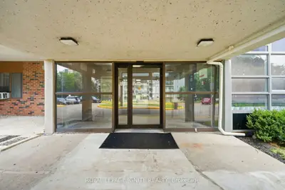 3380 Eglinton Avenue 903, Toronto, On M1j 3l6