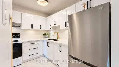 15 Torrance Road 411, Toronto, On M1j 3k2