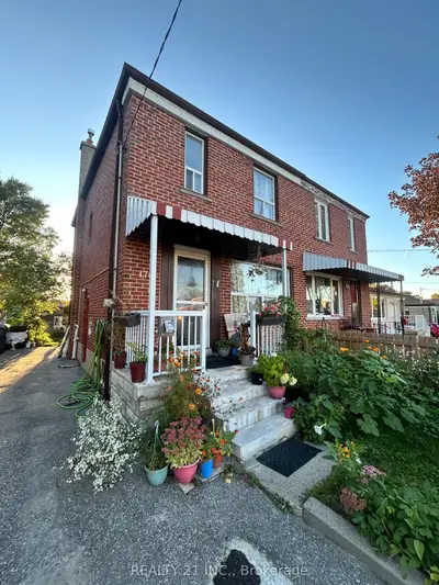 176 Linden Avenue, Toronto, On M1k 3h8