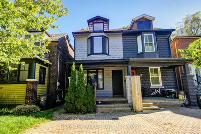 19 Battenberg Avenue, Toronto, On M4l 1j7