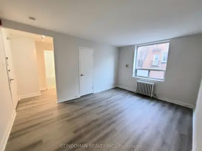 852 Broadview Avenue 105, Toronto, On M4k 2r1
