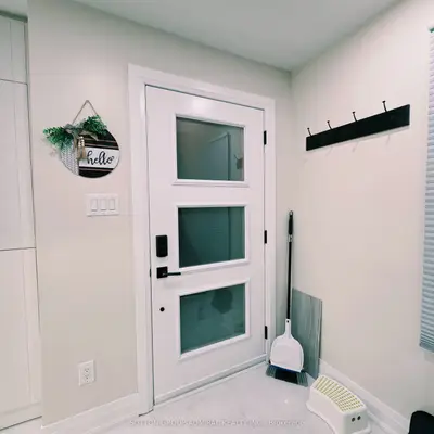 33 Tresher Court, Ajax, On L1t 2n3