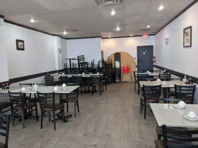 4385 E Sheppard Avenue E 2 & 3, Toronto, On M1s 1t9