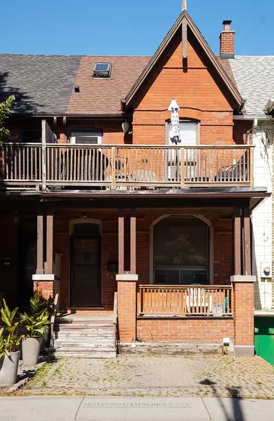 88 Swanwick Avenue Main & Basement, Toronto, On M4e 1z7