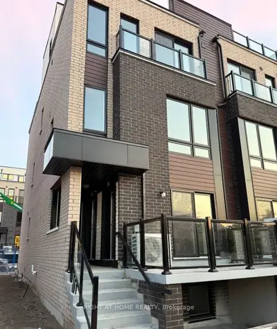 235 Mclevin Avenue 20, Toronto, On M1b 0e8