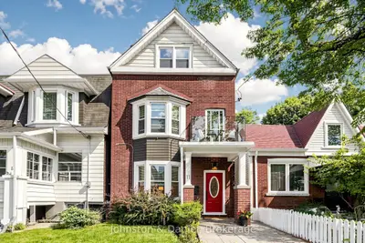 11 Ashland Avenue, Toronto, On M4l 1j9