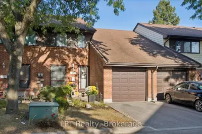 155 Glovers Road 25, Oshawa, On L1g 7a4