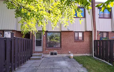 1100 Oxford Street 12, Oshawa, On L1j 6g4