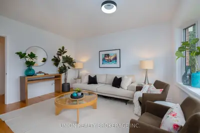 28 Singleton Road, Toronto, On M1r 1h9