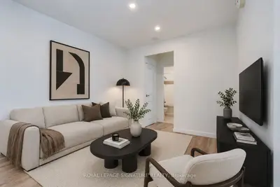 33 Gamble Avenue 107, Toronto, On M4k 2h4