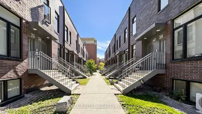 1740 Simcoe Street N 42, Oshawa, On L1g 0c3