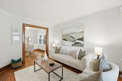 1056 Woodbine Avenue W, Toronto, On M4c 4c5
