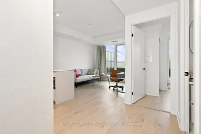 1285 Queen Street E 504, Toronto, On M4l 1c2