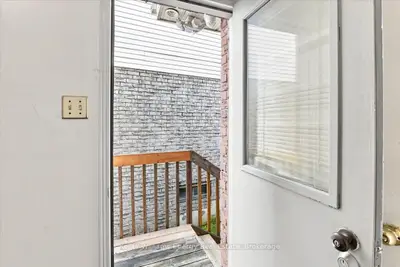 21 Upland Drive, Whitby, On L1n 8h9