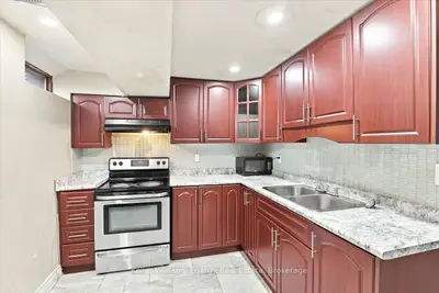 21 Upland Drive, Whitby, On L1n 8h9