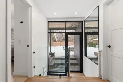 66 West Avenue, Toronto, On M4m 2l8