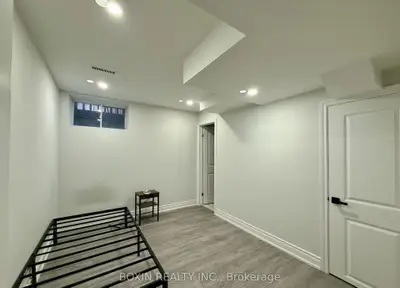1 Adirondack Gate Basement Room 1, Toronto, On M1t 3e6