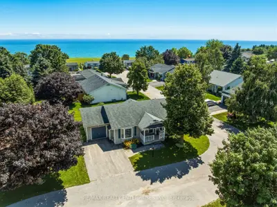 1 Huron Court, Clarington, On L1b 1a2