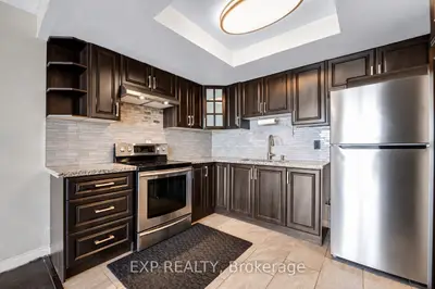 10 Dean Park Road 1108, Toronto, On M1b 3g8