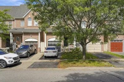 8 Gateway Court, Whitby, On L1r 3m9