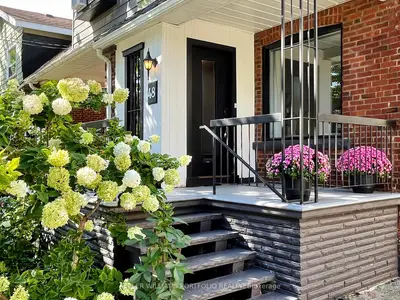 48 Hiltz Avenue, Toronto, On M4l 2n5