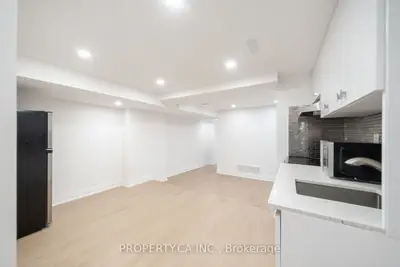 344 Highfield Road Lower, Toronto, On M4l 2v5