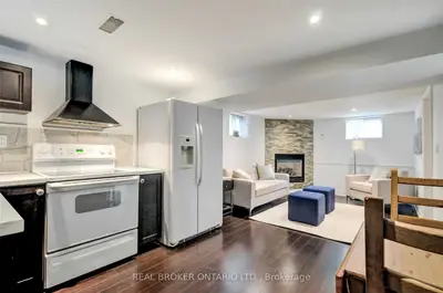 24 Glenburn Avenue Lower, Toronto, On M4b 2x2