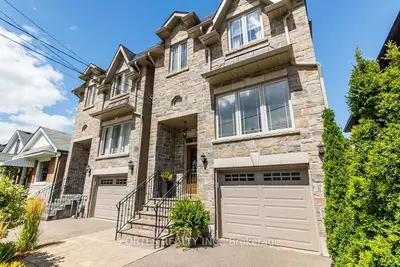 154 Holborne Avenue, Toronto, On M4c 2r6