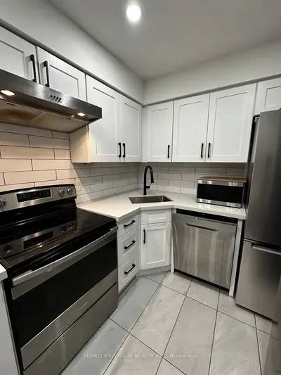 473 Cosburn Avenue Apt.  A, Toronto, On M4j 2n6