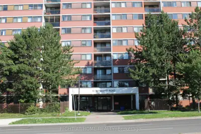 10 Tapscott Road 405, Toronto, On M1b 3l9
