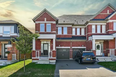 1124 Sepia Square, Pickering, On L1x 0h1