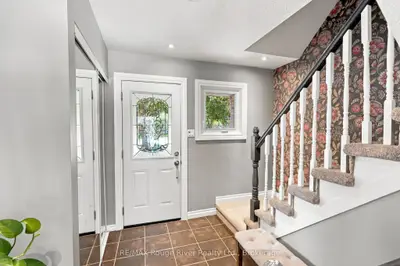 49 Fisher Crescent, Ajax, On L1t 2e8
