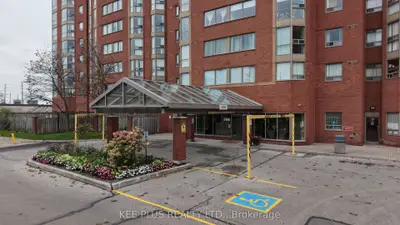 2466 E Eglinton Avenue E 819, Toronto, On M1k 5j8