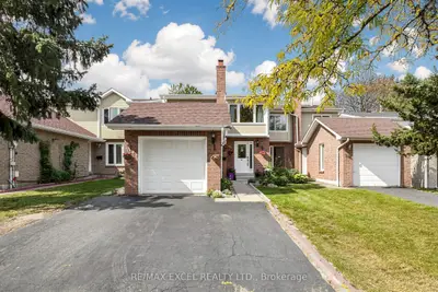 24 Redheugh Crescent, Toronto, On M1w 3c3