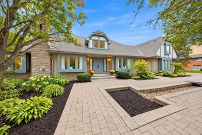 17 Buggey Lane, Ajax, On L1z 1x4