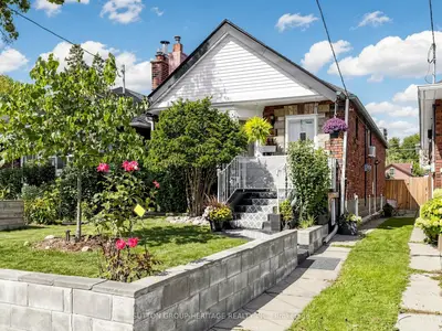 248 Westwood Avenue, Toronto, On M4j 2h4
