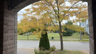 123 Silverwood Circle, Ajax, On L1z 0a4