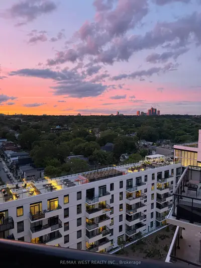 1050 Eastern Avenue 1415, Toronto, On M4l 0b7