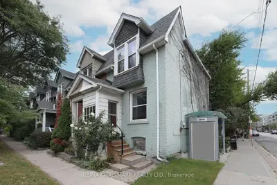 1 Lockwood Road, Toronto, On M4l 3m7