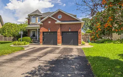 221 Conestoga Court, Oshawa, On L1g 8b7