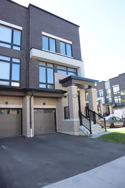 743 Stanstead Path, Oshawa, On L1k 3g4