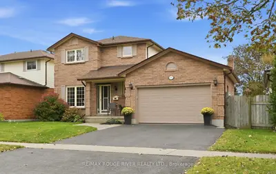 17 Cloverfield Street, Clarington, On L1e 1k4