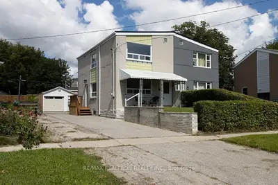 68 Chelwood Road, Toronto, On M1k 2k8